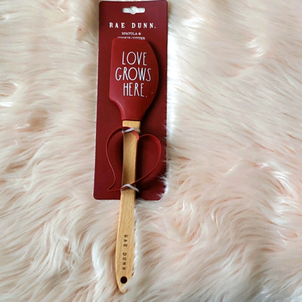 💕3/$50💕 RAE DUNN Holiday Spatula & Cookie Cutter